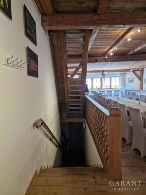 Zugang Keller und Tenne