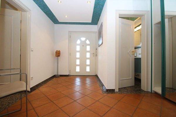 … und Zugang zum Gäste-WC