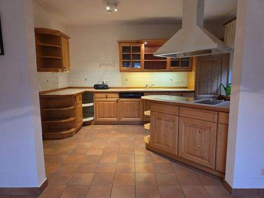 6 - Essbereich zur Küche