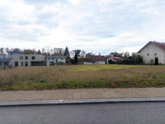 Blick von Theresia-Gerhardinger- in Richtung Raitenaustrasse