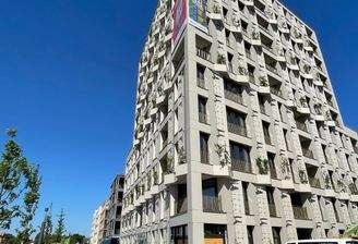 Vorderseite diagonal