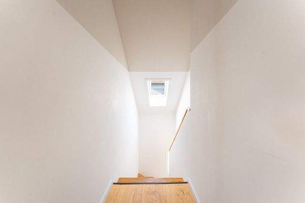 Treppenhaus mit Blick ins EG