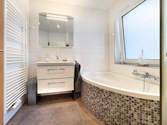 Tageslichtbad im 1.OG