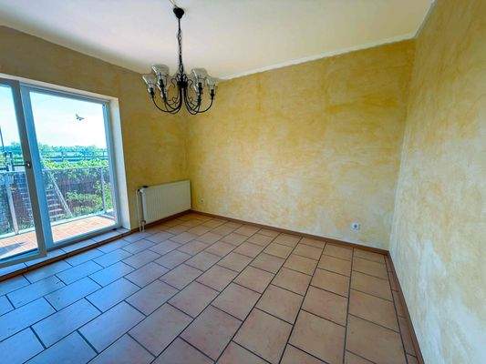 Zimmer mit Balkon im EG 