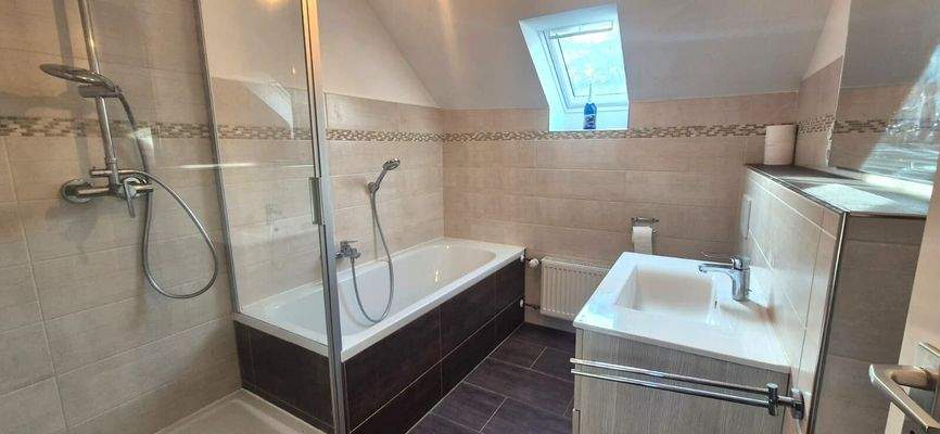 Badezimmer DG von 2018