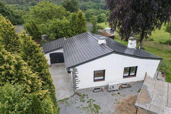 Grundstücks- und Hausansicht