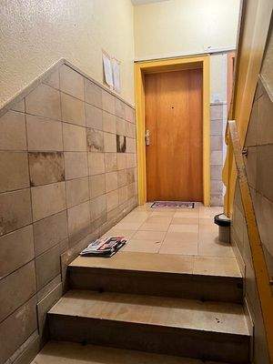 Treppenhaus Eingang 2.jpg