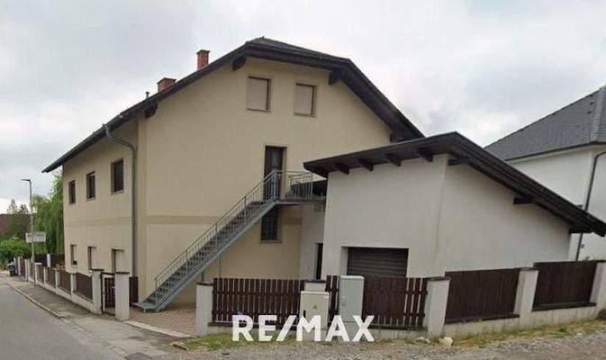 Objekt 2 - Garage mit Autoabstellplatz