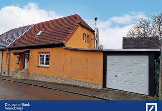 Straßenansicht rechts