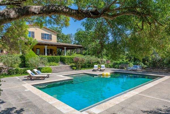 Exterior and Pool (1)