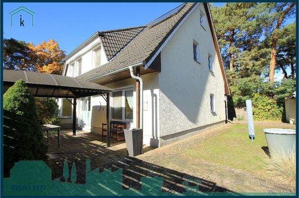 1977 Seitenansicht mit Blick zur Terasse.jpg