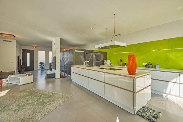 Offene Küche und Wohnbereich