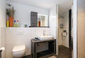 Badezimmer EG