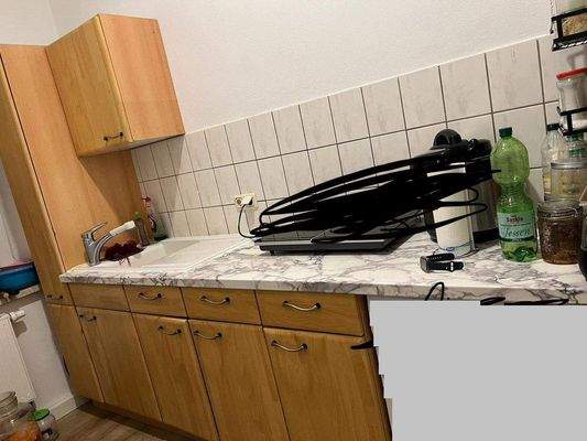 Ein wenig Einbauküche lässt der Vormieter stehen