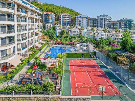 Sea-View Real Estate in Complex with Amenities in Kargıcak Alanya