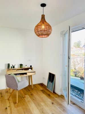 Arbeits-o. Kinder- o. 2. Schlafzimmer