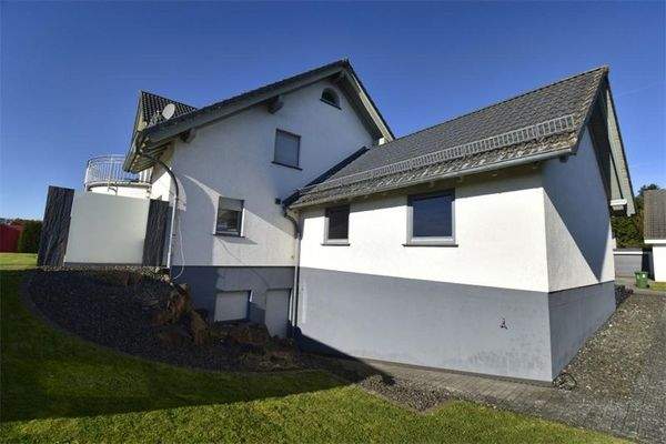 Seitenansicht mit Zugang zum K