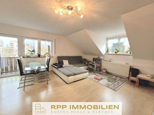 Wohnzimmer Wohnung DG