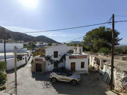 Kreta, Exantis: Unvollendetes, teilweise renoviertes Haus zum Verkauf in der Nähe von Bali