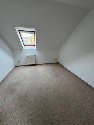 Helles Dachgeschosszimmer