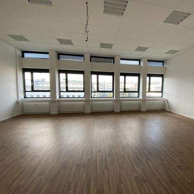 Muggenhofer 136 JR-02