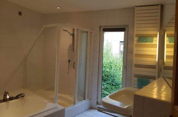 Duschwannenbad OG2 B1