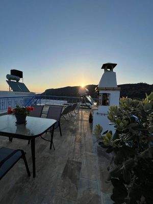 Kreta: Neu renoviertes Haus mit zwei Wohnungen in Milatos