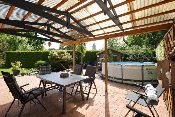 Überdachte Terrasse