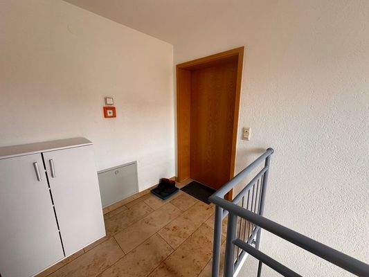 Treppenhaus/Wohnungseingang