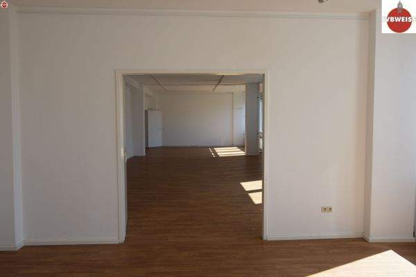 Zimmer 22, A2 (Konferenzzimmer)