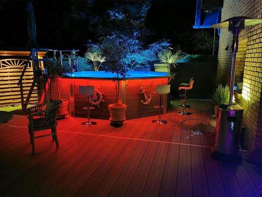 Terrasse (70qm) + Pool