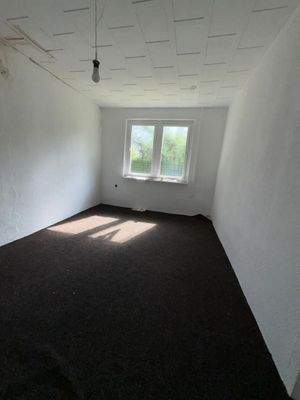 Bürogebäude    .jpeg