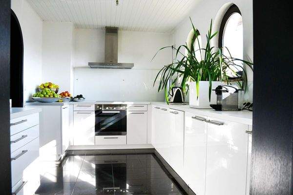 hochwertige Einbauküche.JPG