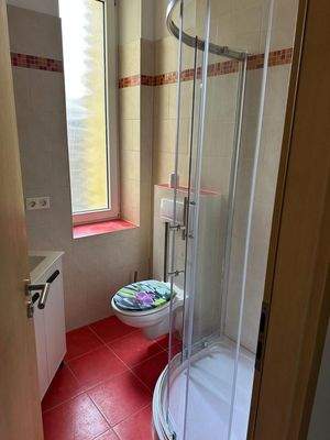 Dusche und WC