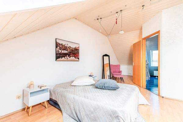 Schlafzimmer 1.2 3 OG