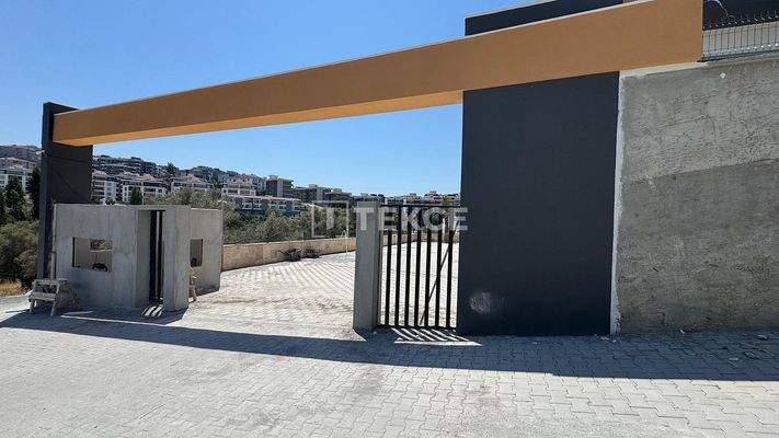 Newly-Built Apartments in a Complex with Pool in Kuşadası