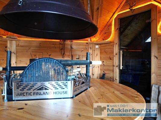 Finnische Kota mit Sauna und Grill