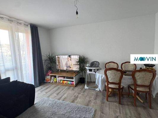 Ansicht II: Wohn- und Esszimmer