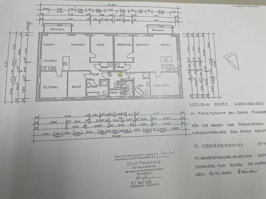 Grundriss:  4 Zimmer Wohnung 1. OG rechts.jpg