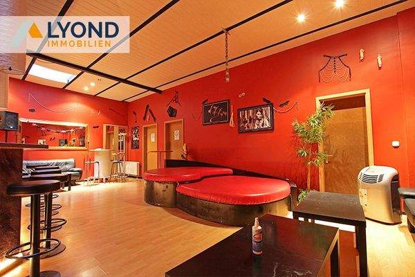 Aufenthaltsbereich & Bar Erotikclub