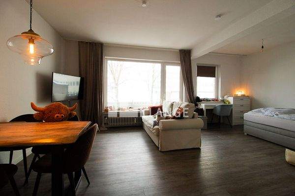 Wohn- und Schlafzimmer