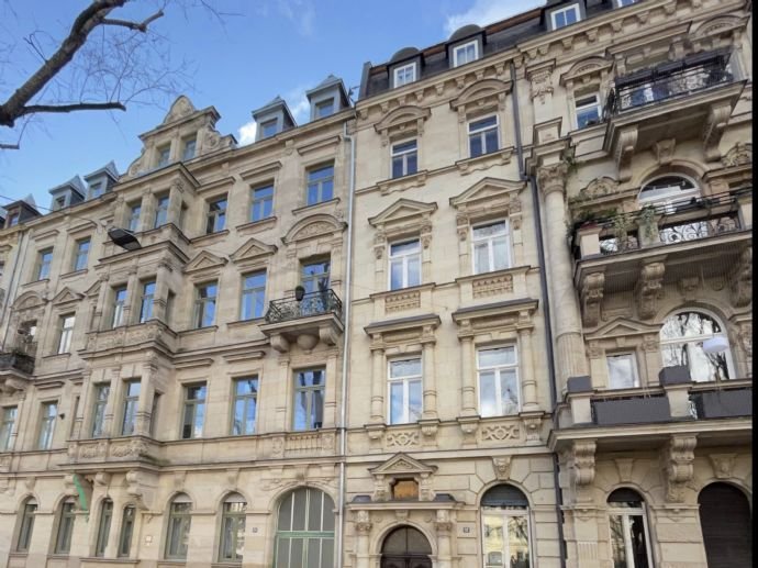 Wohnen in beliebter Innenstadtlage Fürth, modernisierte und gut geschnittene 3- Zimmer Wohnung in der Königswarterstrasse