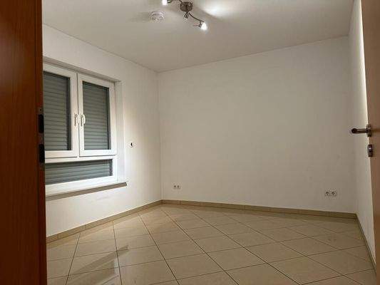 Traumhafte, frisch renovierte Wohnung mit Balkon und eigenem Stellplatz in bester Lage.