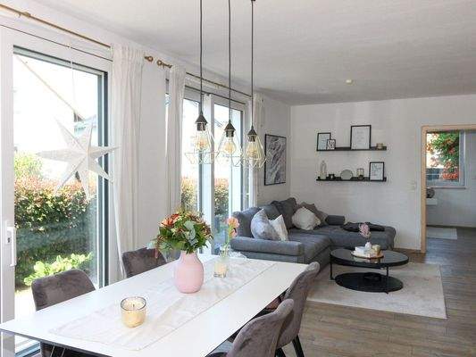 Offener Wohn- & Essbereich EG