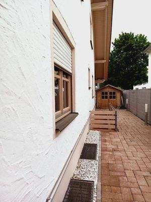 Ostseite mit Kellereingang