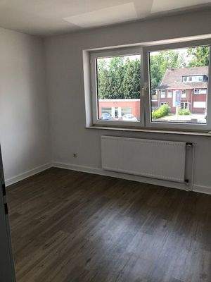 Zimmer 2- Gästezimmer- Arbeitszimmer.jpg