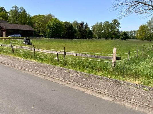 Verkaufsangebot: ca. 3.000 m² von rechts