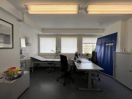 Behandlungszimmer - 2. OG