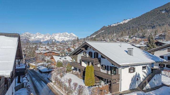 KITZIMMO-Exklusiver Freizeitwohnsitz am Sonnberg mit Panoramablick kaufen - Immobilien Kitzbühel.