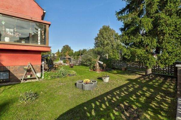 Blick in den Gartenbereich